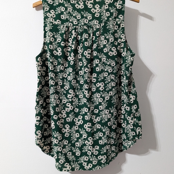 🌸 Monday Fun Angie Pleated Blouse Size S NWT STITCH FIX - Picture 6 of 10